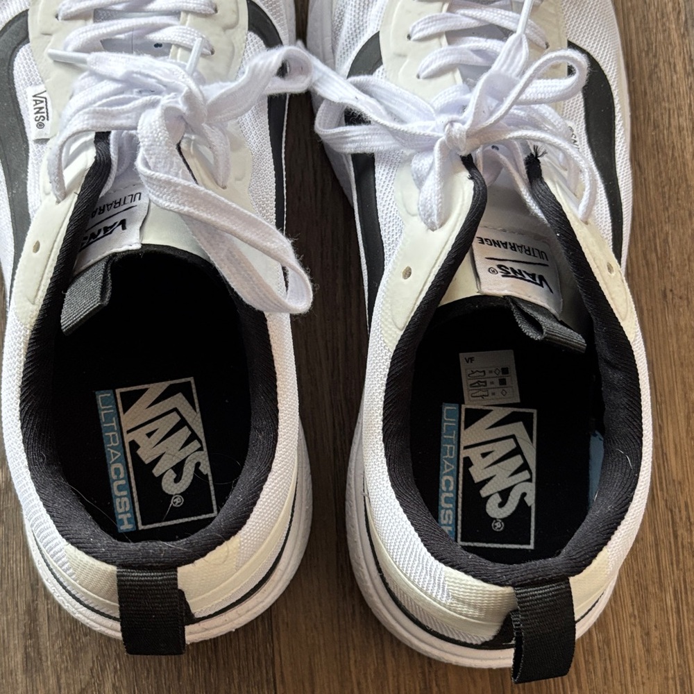 Vans Men's White and Black Sneakers